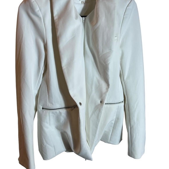 Veronica Beard Bi-Stretch Scuba Jacket White, Size 4 - Picture 4 of 16